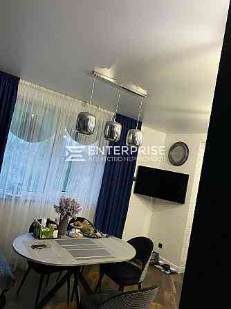 Продаж 2к Квартира 71 кв.м Ревуцького вул. Kiev