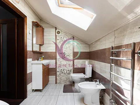 Продаж 3-поверховий   468.1 кв.м 7+ кімн. на Братів Дужих (Комарова) вулиця 35А Львів - фото 13