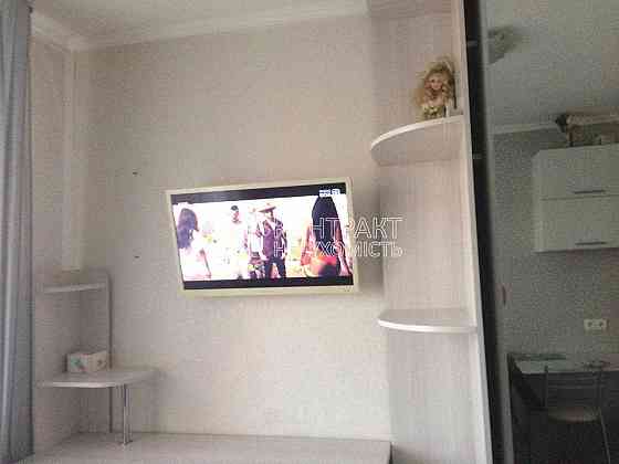 Оренда Квартира 1-кімнатна, 8/9 поверх на вул. Дзюби Kharkiv