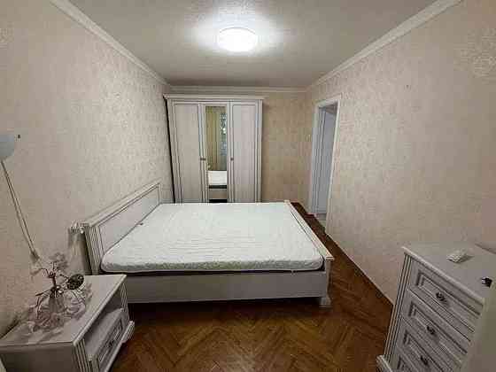 Оренда Квартира 2-кімнатна, 2/9 поверх на Антонова, 4а Kiev