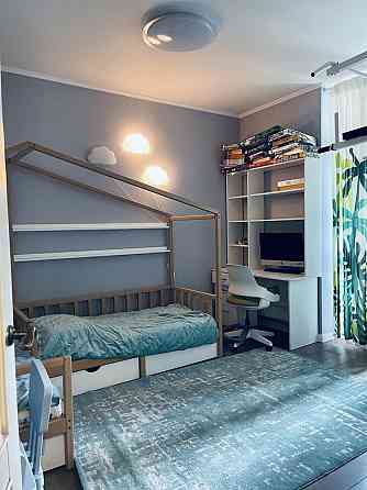 Продаж Квартира 3-кімнатна, 9/22 поверх на Вишгородська вул., д. 45 Київ