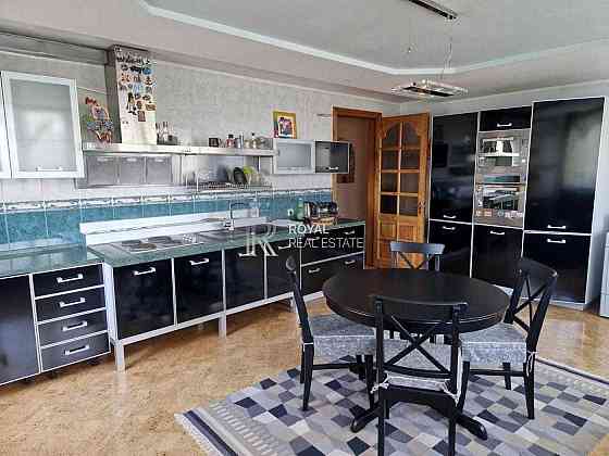 Продаж Квартира 4-кімнатна, 12/15 поверх на Володимира Івасюка вул., д. 14 Київ