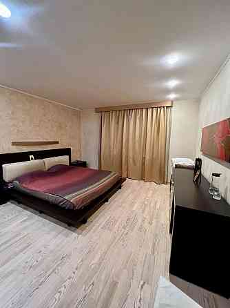 Продаж Квартира 3-кімнатна, 3/18 поверх на Княжий Затон вул., д. 2/30 Київ