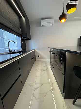 Продаж Квартира 1-кімнатна, 8/25 поверх на Софії Русової вул., д. 7А Kiev