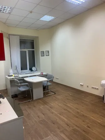Сдам в аренду магазин\офис центр города (Челюскина) был офис страховой фирмы. неплохой ремонт Днепр - изображение 10