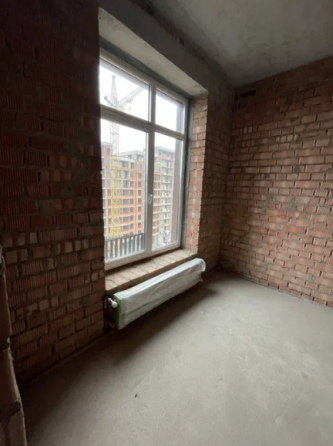 Однокімнатна, простора квартира в новому зданому ЖК Сади Рів'єри. Фонтанка