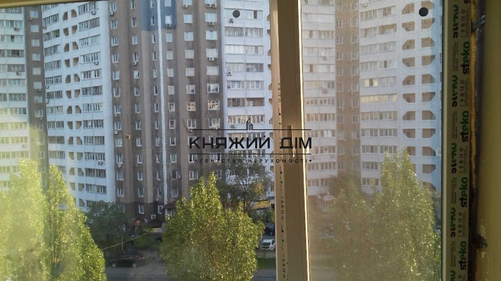 Продаж 2-х кім. квартири на Харківському шосе. Код об'єкта: 21137422 Київ - фото 1