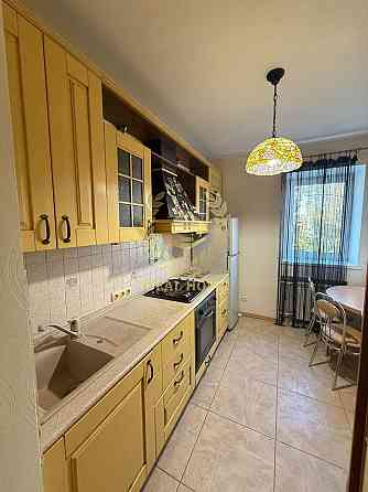 Продаж 2к. квартири, м. Котнрактова площа Київ