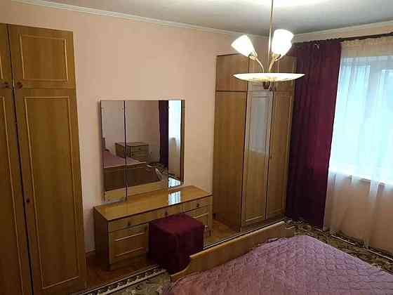 Оренда Квартира 3-кімнатна, 2/9 поверх на ул. Михаила Драгоманова Kiev