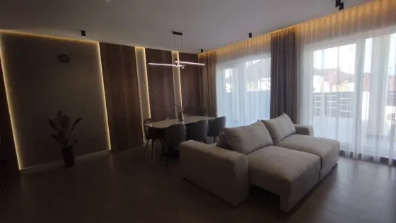 Продаж 2-поверховий Котедж з ділянкою 3 сот 172 кв.м 3 кімн. на Тернопільська Ужгород