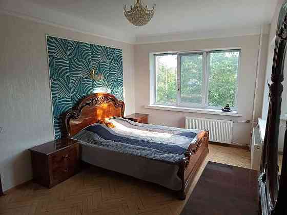 Оренда Квартира 2-кімнатна, 4/5 поверх на вул. Будівельників, 18 Київ