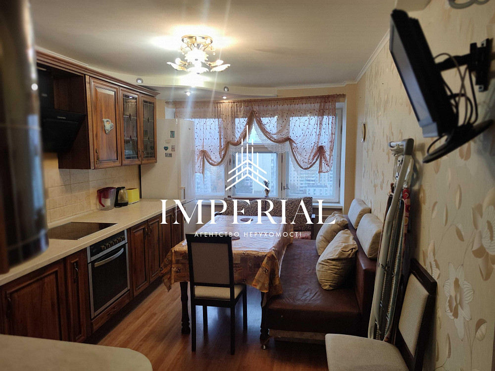 Оренда Квартира 3-кімнатна, 16/21 поверх на вул. Святошинська Киев - изображение 1