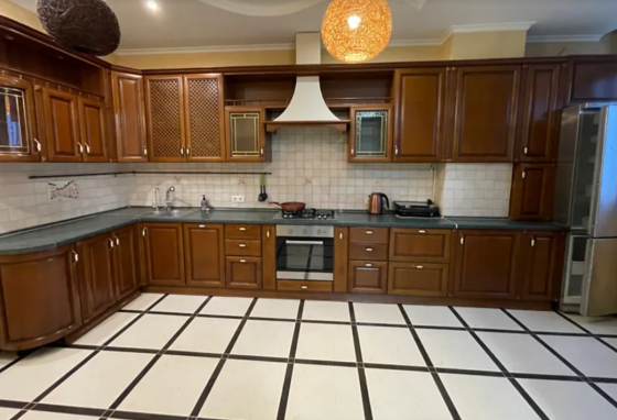 Большая квартира на Вузовском. Одесса