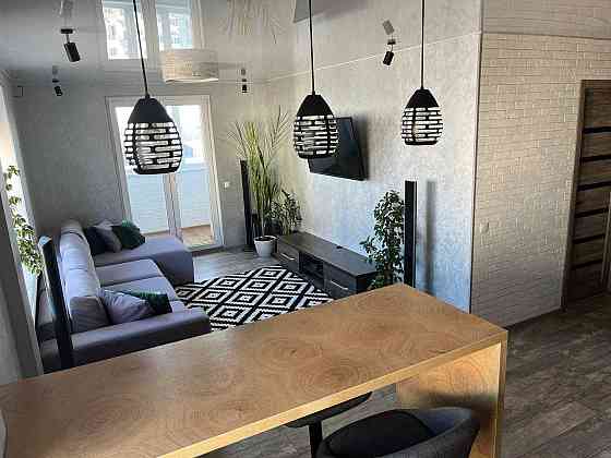 Продаж Квартира 3-кімнатна, 8/9 поверх на вул. перемоги Житомир