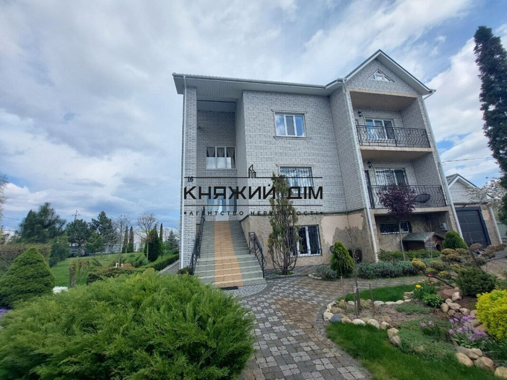 Продаж 3-х поверхового будинку в смт Калинівка. № 2211648 Калинівка (Богуславський район) - фото 3