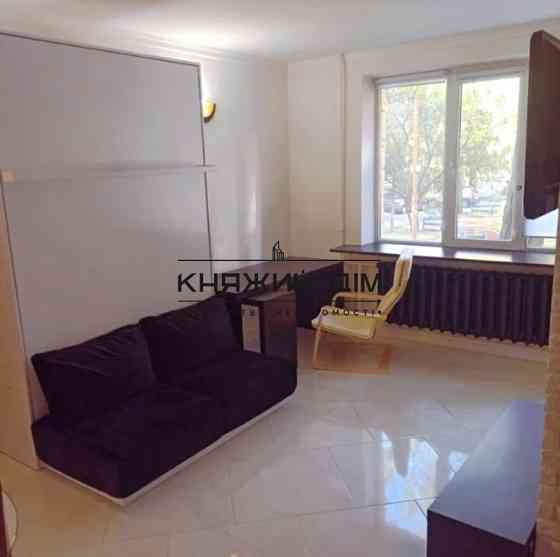 Оренда Квартира 1-кімнатна, 1/9 поверх на вул. Фрунзе ул./Кирилівська Kiev