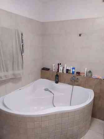 Оренда Квартира 3-кімнатна, 6/6 поверх на ул. Межигорская Киев