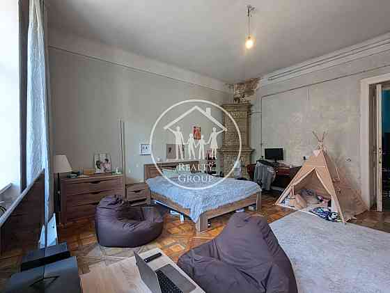 Продаж Квартира 3-кімнатна, 2/3 поверх на Вітовського вул., 5А Львов