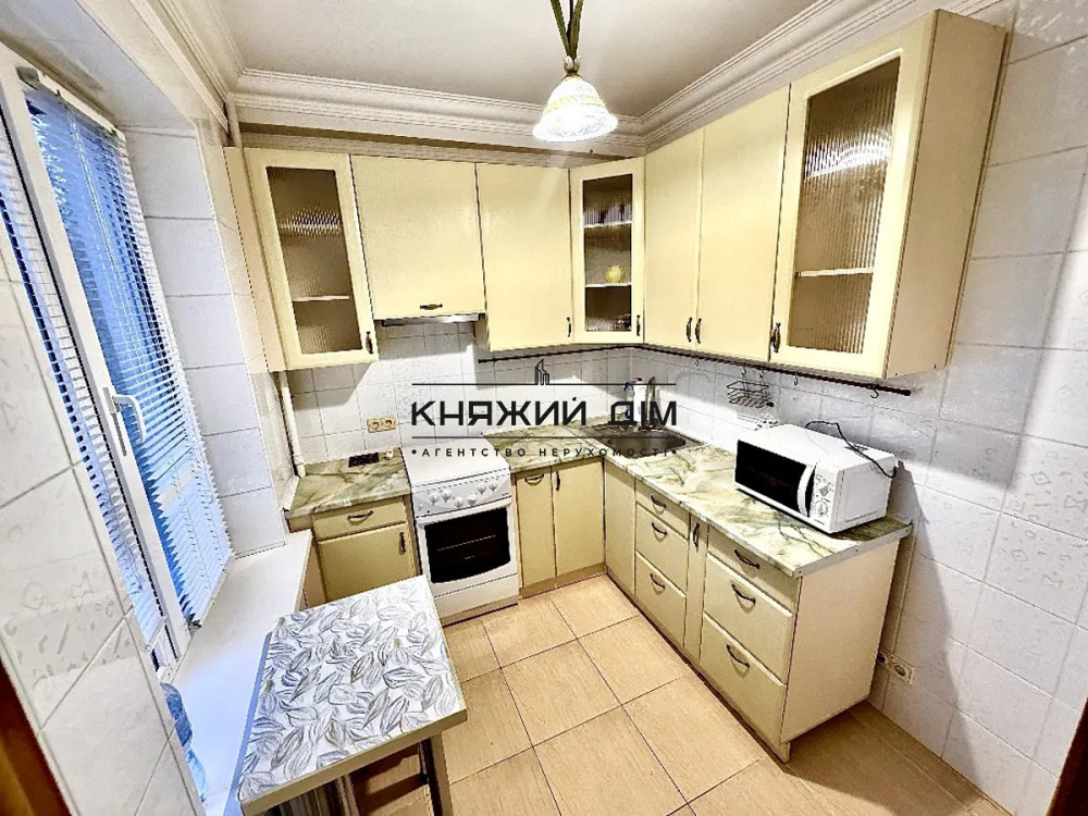 Оренда Квартира 3-кімнатна, 2/5 поверх на Бурмистенко ул. Київ - фото 2