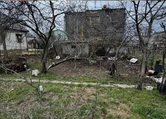 Продам дом в кооп "Заря" между Малой и Большой Долинами.







Общая площадь 70 кв.м.
2 этажа.
Под ремонт.
Газ, свет , вода заведены в дом. Молодіжне - фото 2