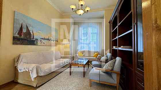 Оренда Квартира 3-кімнатна, 2/5 поверх на вул. Хмельницкого Богдана Kiev