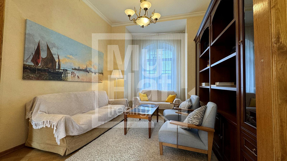 Оренда Квартира 3-кімнатна, 2/5 поверх на вул. Хмельницкого Богдана Kiev - photo 1