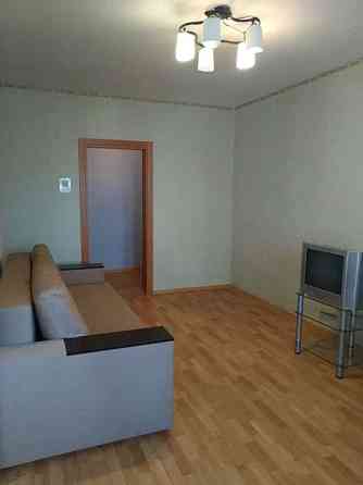 Оренда Квартира 2-кімнатна, 23/25 поверх на ул. Урловская Киев