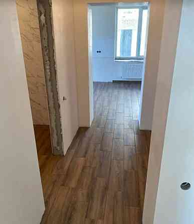 Продаж 2к квартири 77.4 кв. м на вул. Далека Ternopil'