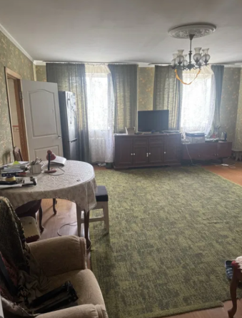 Продаётся просторный дом в Нерубайском Нерубайське