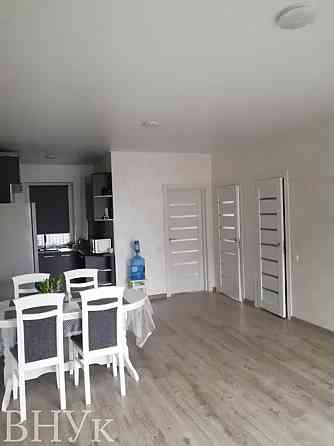 Продаж Квартира 3-кімнатна, 1/1 поверх на Боратин Луцьк