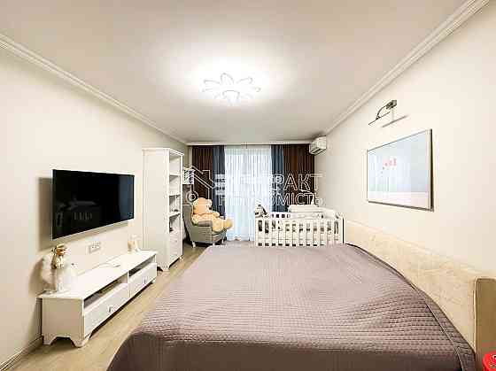 Продаж Квартира 3-кімнатна, 15/16 поверх на вул. Іскринська Kharkiv