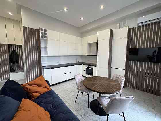 Продаж Квартира 1-кімнатна, 4/6 поверх на Шовковична вул., д. 23 Kiev