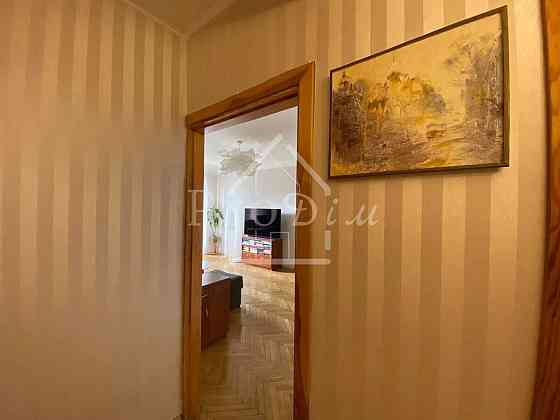 Продаж Квартира 4-кімнатна, 5/9 поверх на Мирослава Поповича вул. (Семашка), 21 Kiev