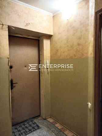 Продаж Квартира 1-кімнатна, 4/5 поверх на вул. Харківське шосе Київ