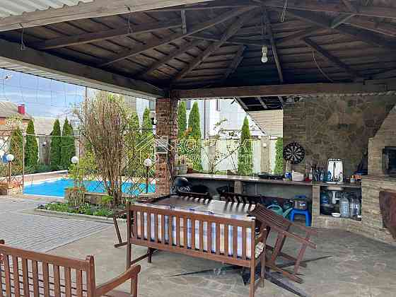 Оренда Будинок 5-кімнатний на вул. Ялтинський Харків