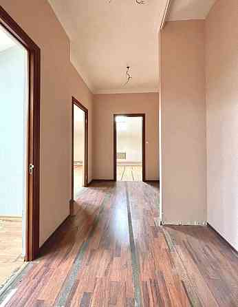 Продаж Квартира 3-кімнатна, 5/5 поверх на Костьольна вул., д. 6 Київ