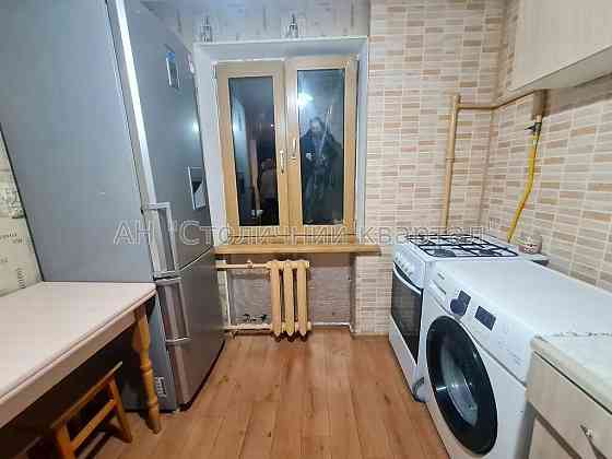 Продаж Квартира 1-кімнатна, 5/5 поверх на Волинська вул., 2 Киев