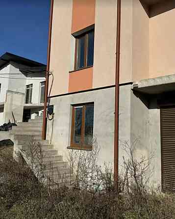 Продаж 3 поверхового будинку з балконом і ділянкою на 5 соток, 192 кв. м, Байківці Baikivtsi