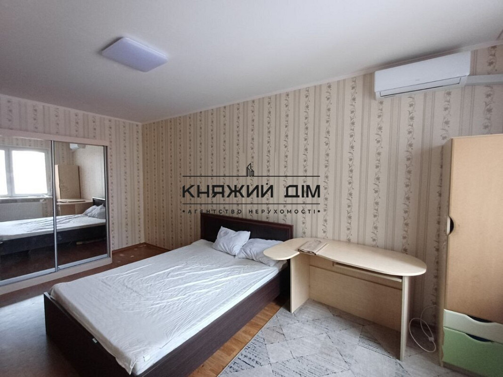 Оренда Квартира 1-кімнатна, 10/25 поверх на Софьи Русовой ул. Киев - изображение 1