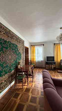 Продаж Будинок 5-кімнатний на вул. Георгія Тарасенка 