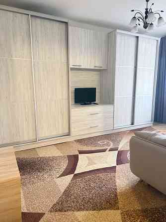 Продаж Квартира 1-кімнатна, 1/9 поверх на Володимира Івасюка вул., д. 11-А Kiev