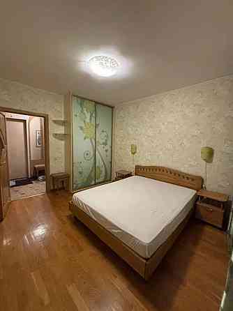 Оренда Квартира 2-кімнатна, 5/10 поверх на Урлівська, 5 Kiev