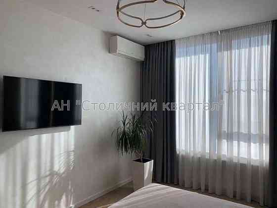 Продаж Квартира 4-кімнатна, 21/25 поверх на Ділова вул., 1/2 Kiev