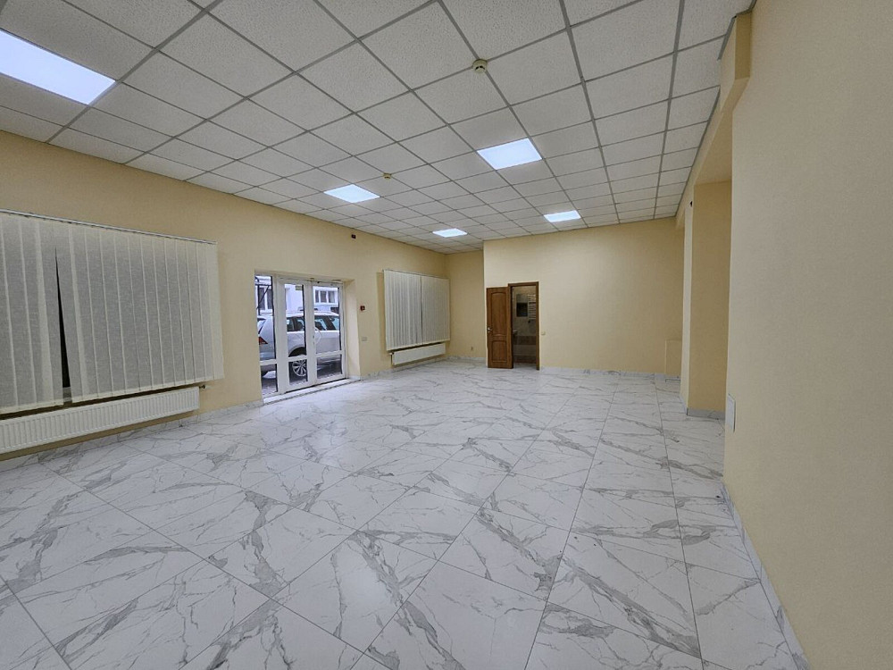 Оренда торгове приміщення на Військових Ветеранів, 6 поверх - 1/3 Івано-Франківськ - фото 2