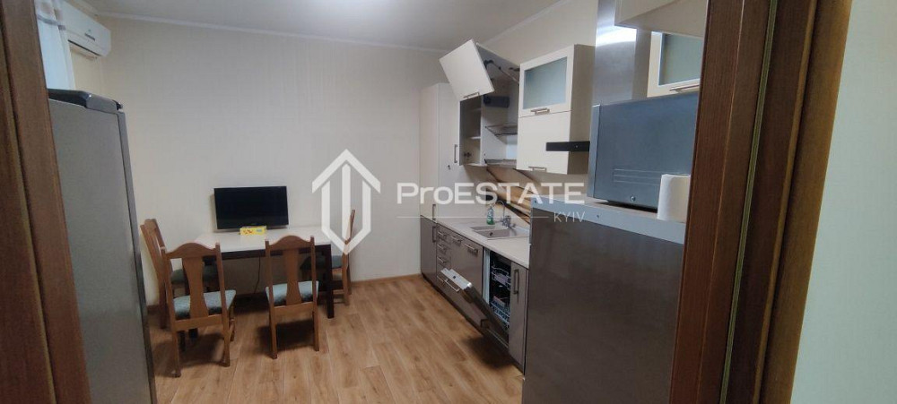 Продаж Квартира 2-кімнатна, 5/5 поверх на вул. Краковская Киев - изображение 2