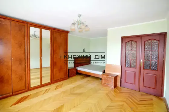 Оренда Квартира 1-кімнатна, 5/9 поверх на Святошинская ул. Київ