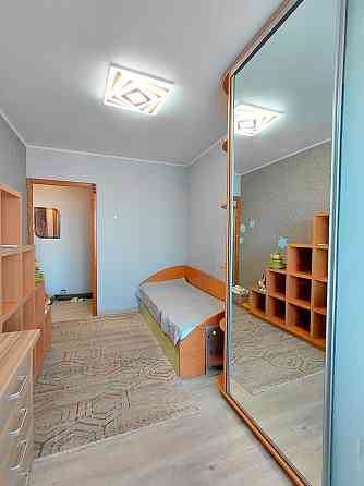 Продаж Квартира 3-кімнатна, 8/10 поверх на Володимира Івасюка вул., д. 30 Kiev