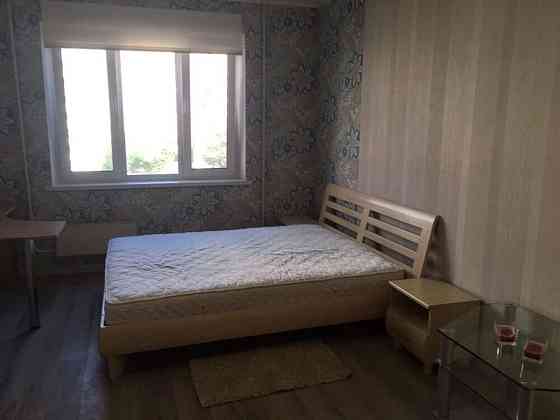 Оренда Квартира 1-кімнатна, 6/9 поверх на ул. Урловская, 1/8 Киев