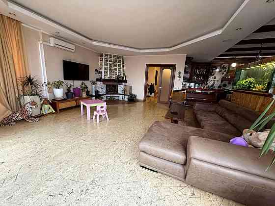 Продаж Квартира 4-кімнатна, 9/9 поверх на Окипной Раисы вул., д. 4-А Kiev