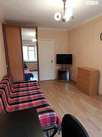 Оренда Квартира 2-кімнатна, 4/5 поверх на Чорних Запорожців, 11б Київ